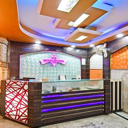 Готель Oyo 85829 Max International Колката Екстер'єр фото